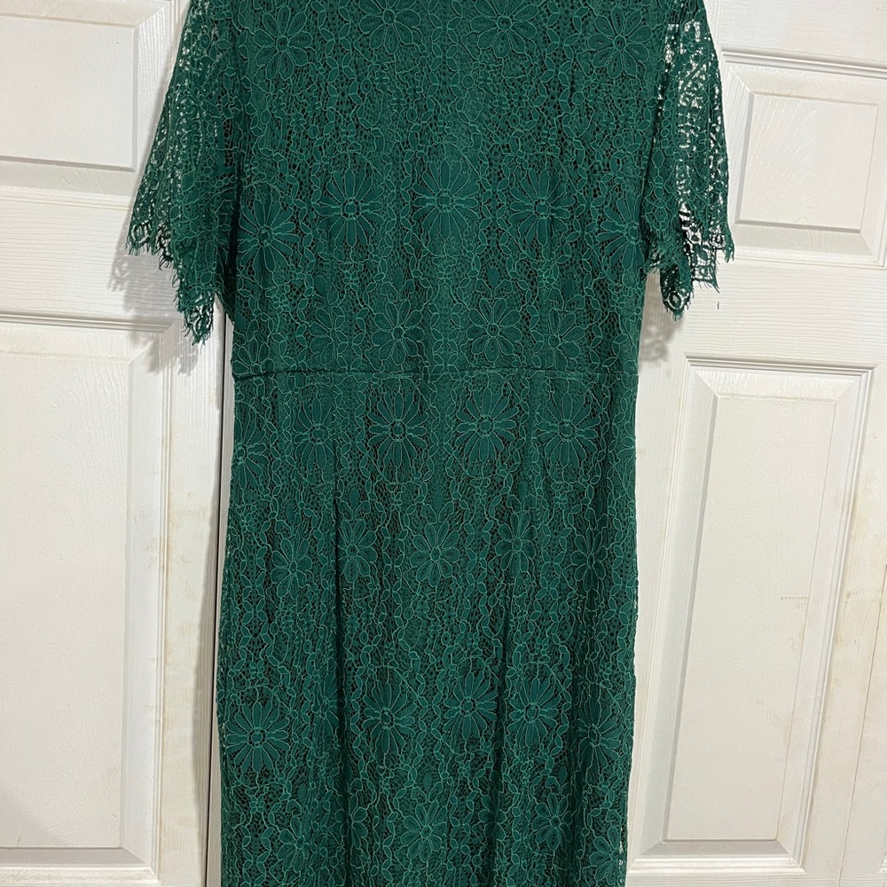 Emerald Green Midi Dress with Flutter Sleeves